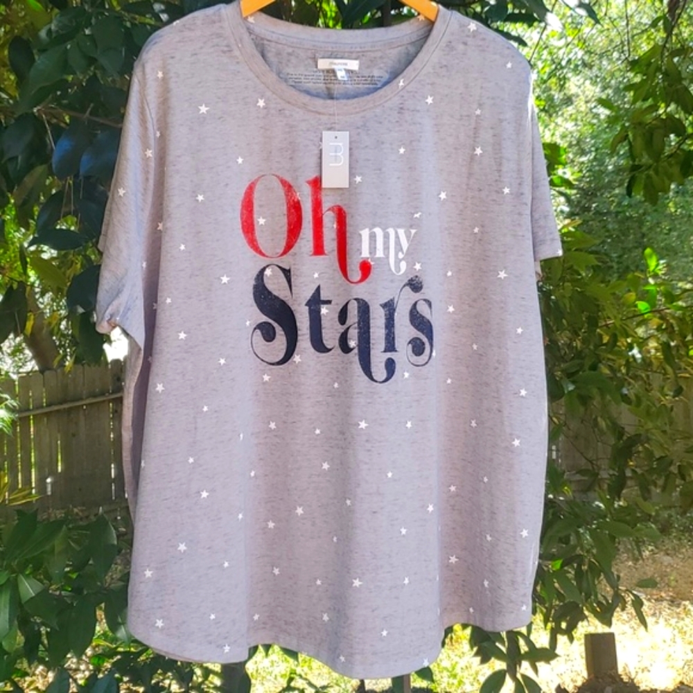 NWT Maurices Tee 4X Oh My Stars Red White & Blue Gray Short Sleeve Top 26/28